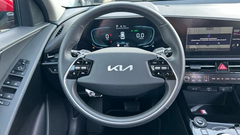 Kia Niro 1.6 GDi HEV 95kW (129CV) Drive
