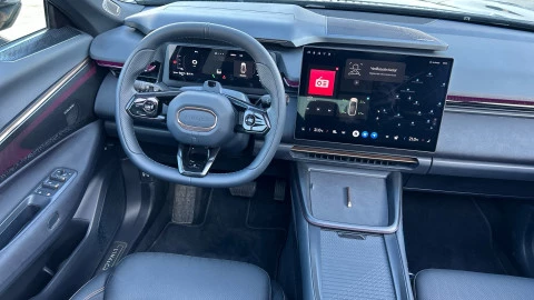 Lynk & Co 08 1.5 PHEV More