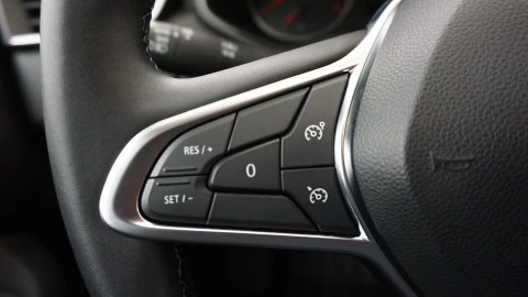 Renault Clio Evolution TCe 100 (74kw) GLP