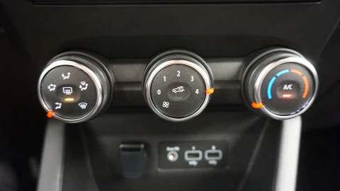 Renault Clio Evolution TCe 100 (74kw) GLP