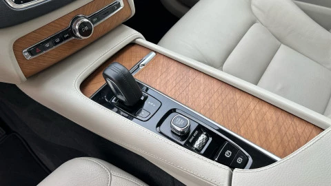 Volvo XC90 2.0 B5 D AWD Momentum Pro Auto