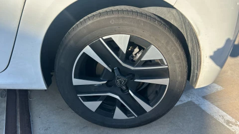 Peugeot 208 Allure Gasolina 100 S&S 6 Vel. MAN