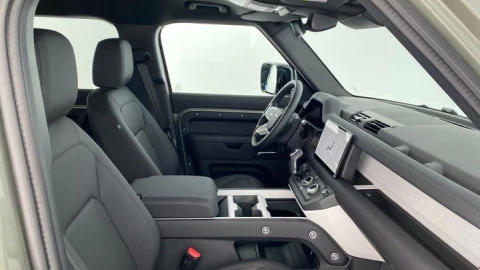 Land Rover Defender 3.0D I6 250 S 110 Auto 4WD MHEV