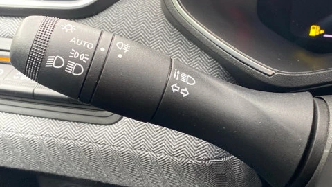 Renault Clio techno Eco-G 100cv (74kW)