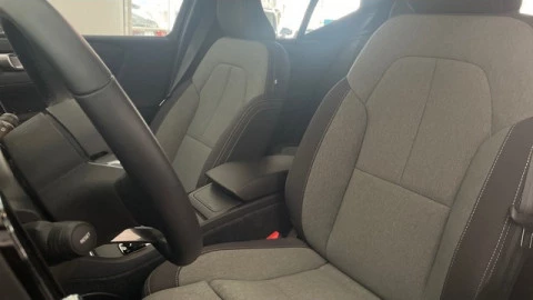 Volvo XC40 B3 G Core Auto 120 kW (163 CV)