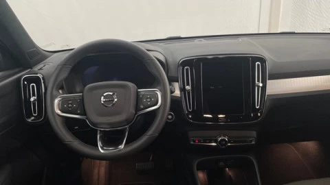 Volvo XC40 B3 G Core Auto 120 kW (163 CV)