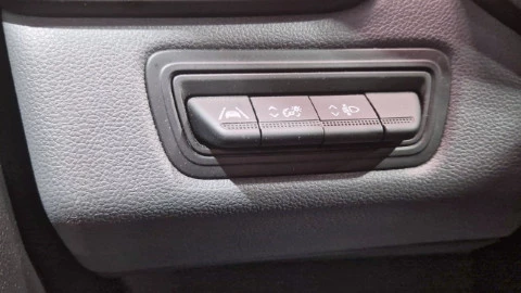 Renault Clio Authentic SCe 49 kW (67CV)