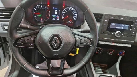 Renault Clio Authentic SCe 49 kW (67CV)