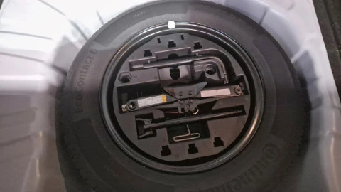 Renault Clio Authentic SCe 49 kW (67CV)