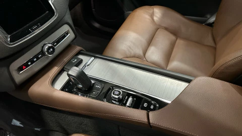 Volvo XC90 T8 Business Plus AWD Auto 287 kW (390 CV)