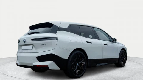 BMW iX xDrive40
