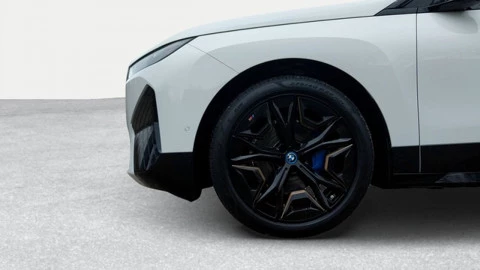 BMW iX xDrive40