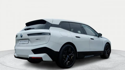 BMW iX xDrive40