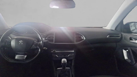 Peugeot 308 5p Style 1.5 BlueHDi 96KW (130CV)