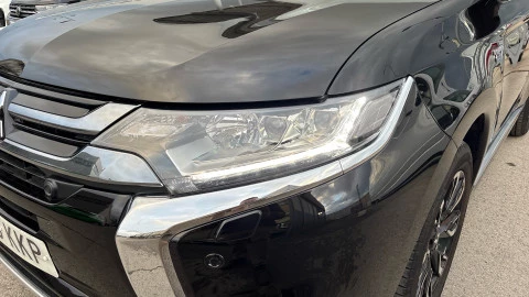 Mitsubishi Outlander 2.0 PHEV Kaiteki Auto 4WD