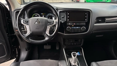 Mitsubishi Outlander 2.0 PHEV Kaiteki Auto 4WD