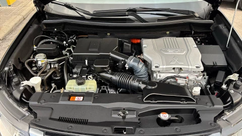 Mitsubishi Outlander 2.0 PHEV Kaiteki Auto 4WD