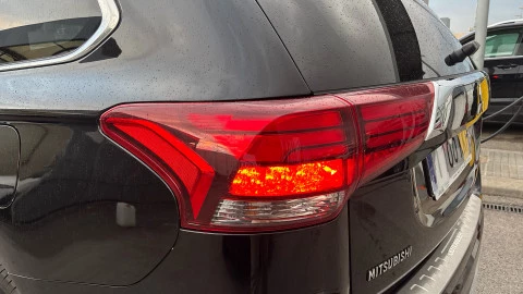 Mitsubishi Outlander 2.0 PHEV Kaiteki Auto 4WD