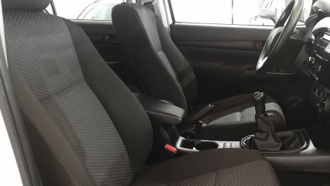 Toyota Hilux 2.4 D4D Cabina Doble GX