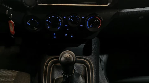 Toyota Hilux 2.4 D4D Cabina Doble GX