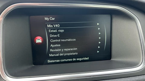 Volvo V40 Cross Country 1.6 D2 Momentum Auto