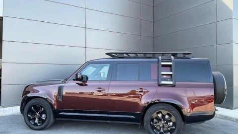 Land Rover Defender 3.0D I6 250 X-Dynamic SE 130 AT 4WD MHEV