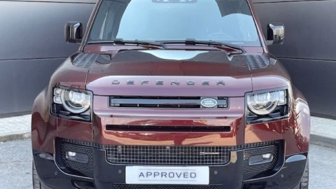 Land Rover Defender 3.0D I6 250 X-Dynamic SE 130 AT 4WD MHEV