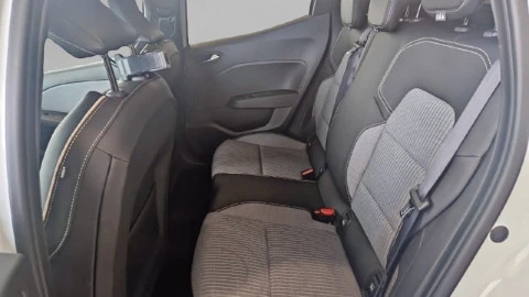 Renault Clio Techno full hybrid E-Tech 145 (103Kw)