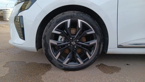 Renault Clio Techno full hybrid E-Tech 145 (103Kw)