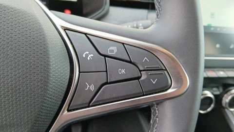 Renault Clio Techno full hybrid E-Tech 145 (103Kw)