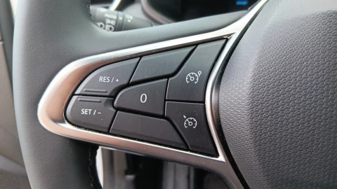 Renault Clio Techno full hybrid E-Tech 145 (103Kw)