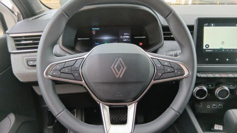 Renault Clio Techno full hybrid E-Tech 145 (103Kw)