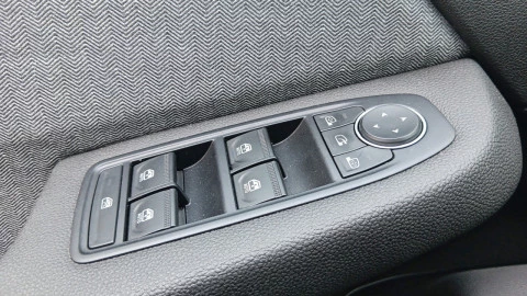 Renault Clio Techno full hybrid E-Tech 145 (103Kw)