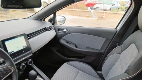 Renault Clio Techno full hybrid E-Tech 145 (103Kw)