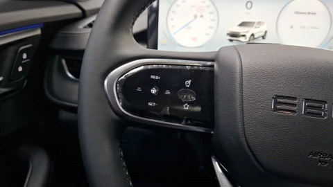 EBRO S400 1.5 DHE HEV Excellence CVT