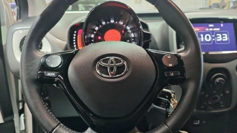 Toyota Aygo 1.0 70 x-cite JBL