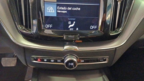 Volvo XC60 2.0 B4 D Momentum Pro Auto