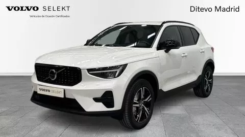 Volvo XC40 B3 G Plus Dark Auto 120 kW (163 CV) Volvo XC40 B3 G Plus Dark Auto 120 kW (163 CV)