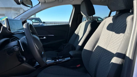 Peugeot 208 Allure HYBRID 100 eDCS6