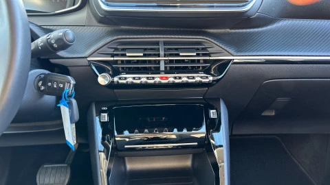 Peugeot 208 Allure HYBRID 100 eDCS6