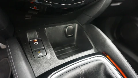 Nissan Qashqai QASHQAI 1.3 DIG-T N-CONNECTA 103KW 140 5P