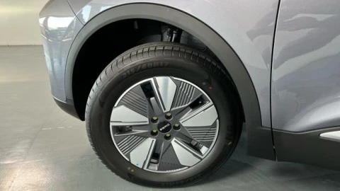 EBRO S400 1.5 DHE HEV Premium CVT