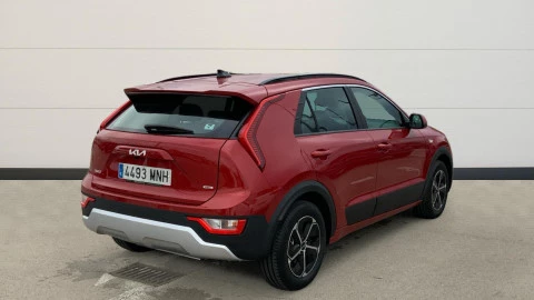 Kia Niro 1.6 GDi HEV 104kW (141CV) Concept