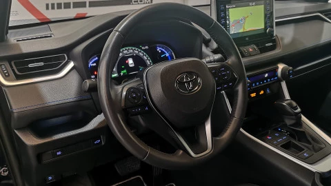 Toyota Rav4 2.5l 220H Feel!