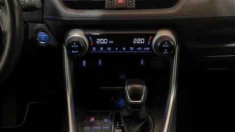 Toyota Rav4 2.5l 220H Feel!