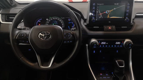 Toyota Rav4 2.5l 220H Feel!