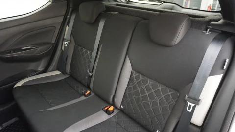 Nissan Micra IG-T 68 kW (92 CV) E6D-F N-Design Black