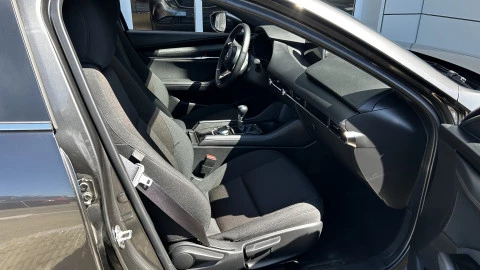 Mazda3 2.5L E-SKY G MHEV 103kW Centre-line