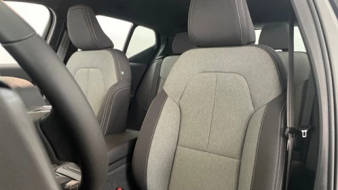 Volvo XC40 B3 G Core Auto 120 kW (163 CV)