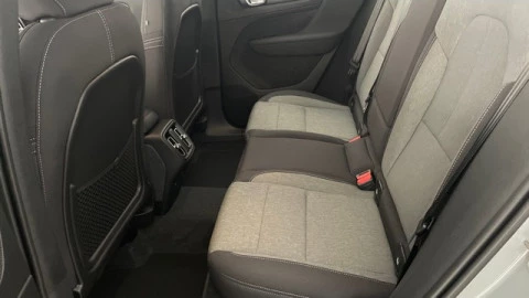 Volvo XC40 B3 G Core Auto 120 kW (163 CV)